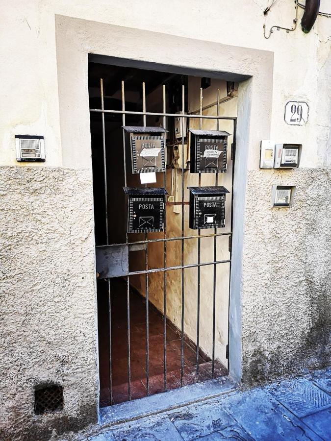 Florentine Style Apartment In San Frediano Firenze Bagian luar foto